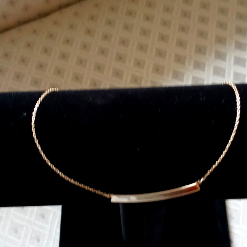 Gold bar necklace